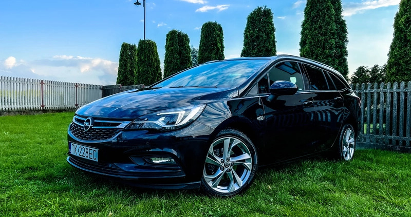 Opel Astra cena 65900 przebieg: 59108, rok produkcji 2018 z Międzylesie małe 121